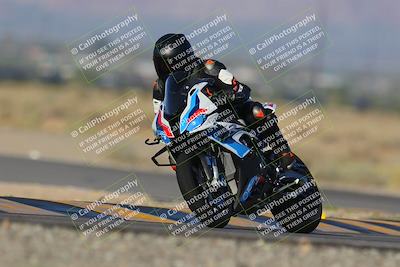 media/Sep-09-2023-SoCal Trackdays (Sat) [[6f49351c42]]/Turn 15 (745am)/